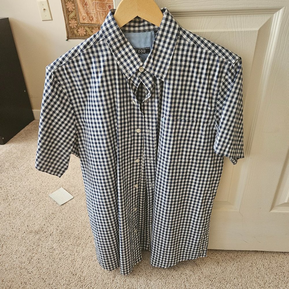 IZOD checked short sleeve button down